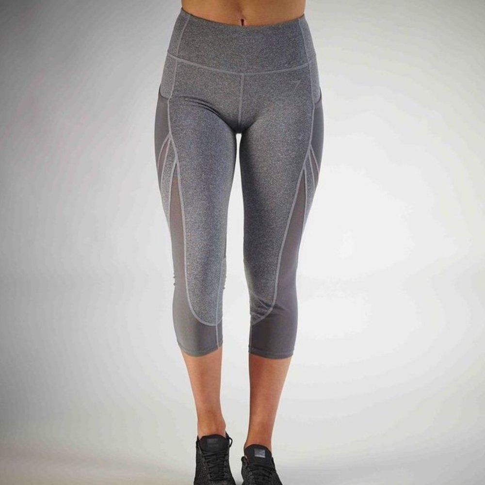 SOLD GYMSHARK HIGH WAISTED SLEEK SCULPTURE CROP LEGGING - Picture 2 of 13